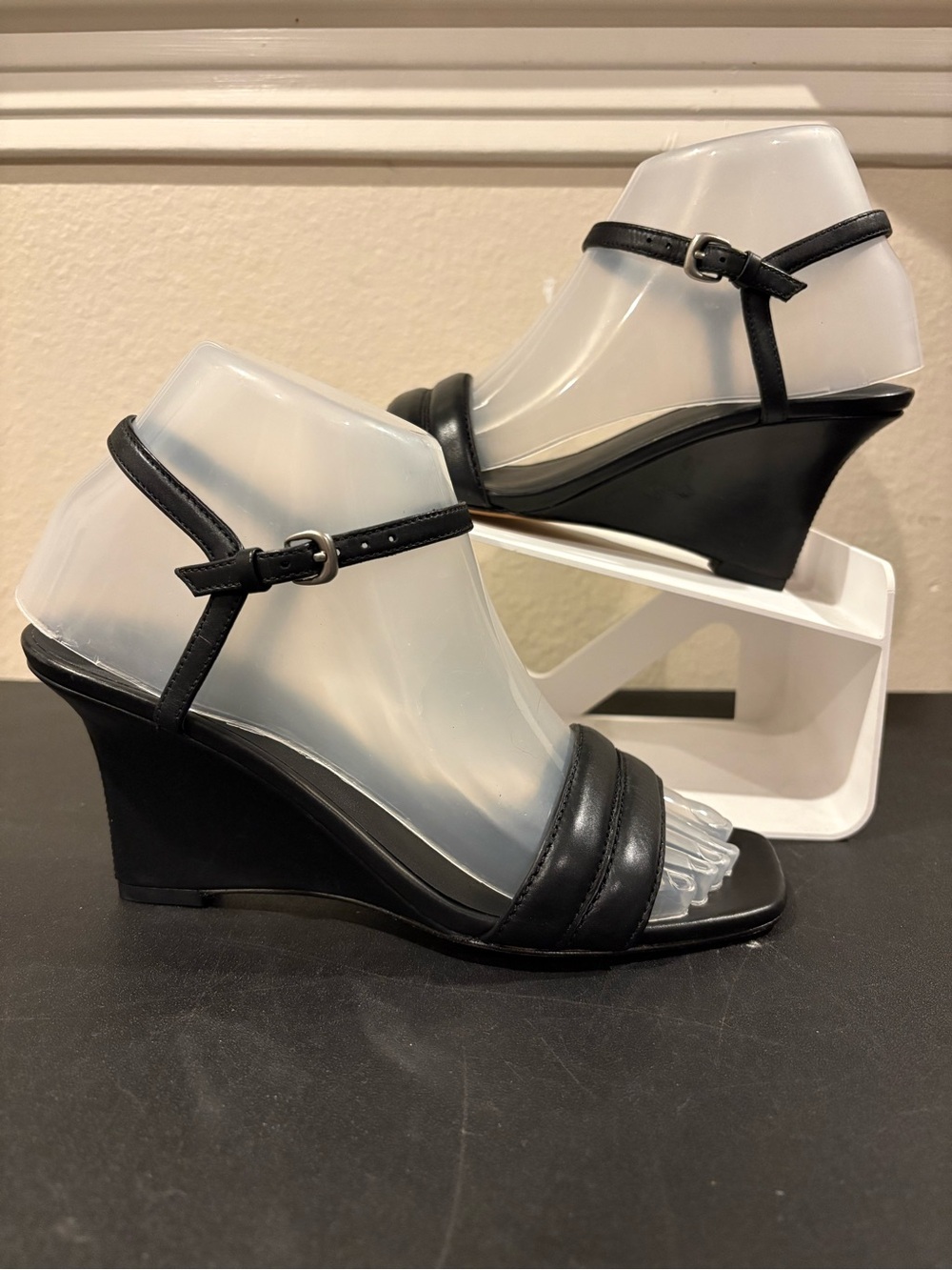 Vince Camuto Women's Black Leather Strappy Ankle Strap Open Toe Heels 6M EUR 36